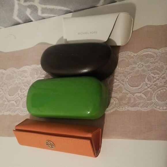 4 DESIGNER SUNGLASS CASE LOT Kate spade, Michael Kors, Torry Burch, - Picture 15 of 15
